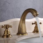 Baterie lavoar cu trei căi, montare pe chiuvetă, bronz antichizat, 4154, trendysanitary.ro