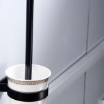 Perie toaleta culoare neagra pahar sticla prindere perete, 9322, trendysanitary.ro