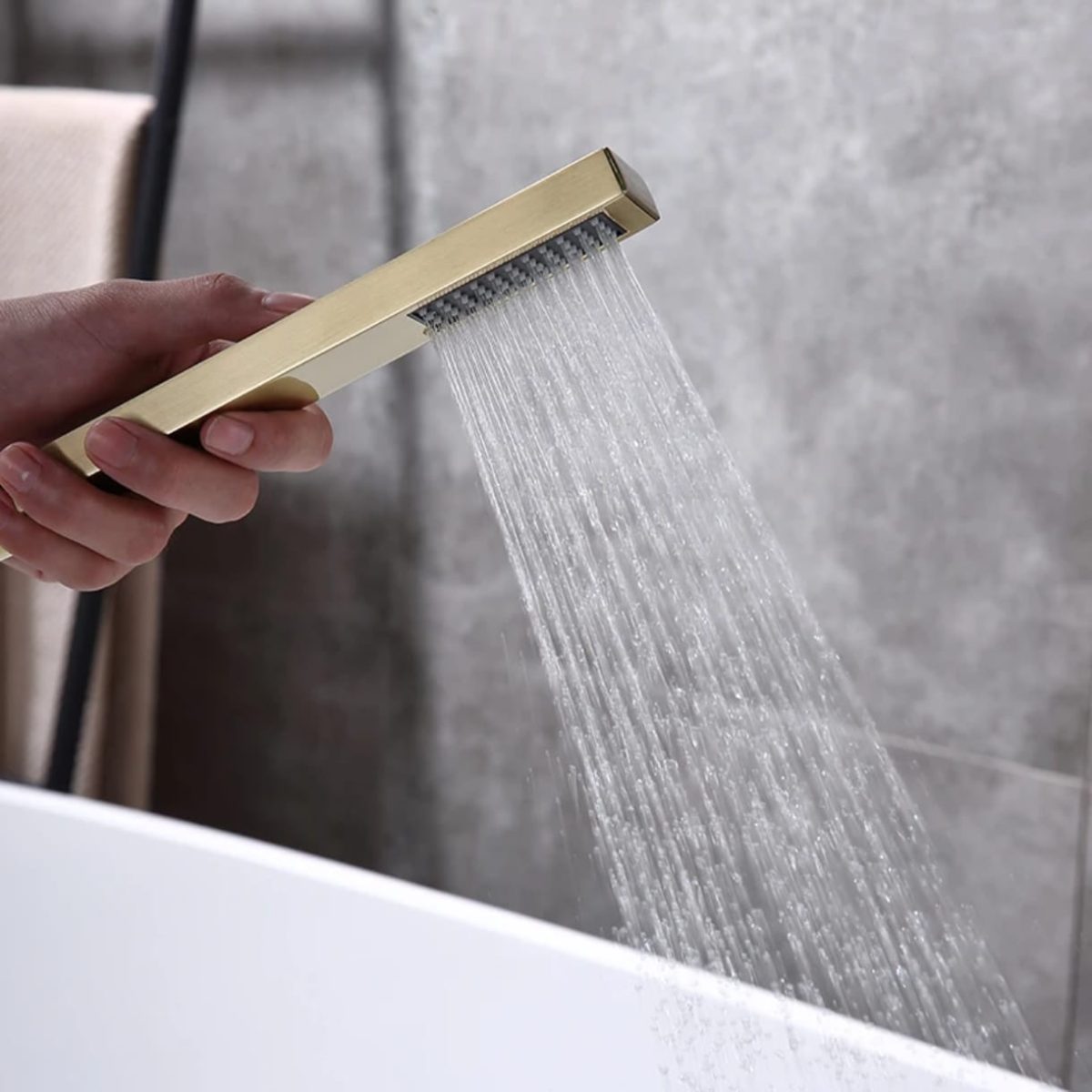 Set Baterii Baie TRENDY’S – Finisaj Gold – Cadă Freestanding + Lavoar, 5733, trendysanitary.ro