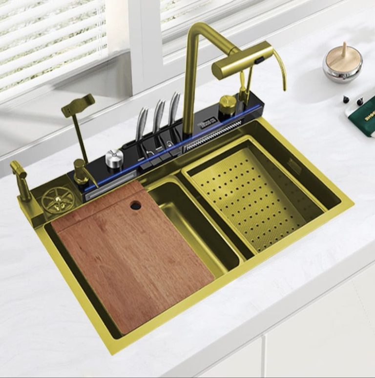 Chiuvete multifunctionale, Chiuvetă multifuncțională inox auriu (Gold) TRENDY’S, 75×46 cm, cu LED, baterie apă purificată, dozator săpun lichid și suport pentru cuțite, trendysanitary.ro
