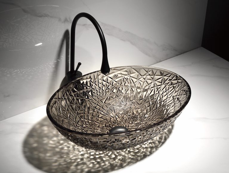 Lavoar tip bol, Lavoar oval din sticlă fumurie cu model floral Trendy’s – Design rafinat, 505x360x155 mm, trendysanitary.ro