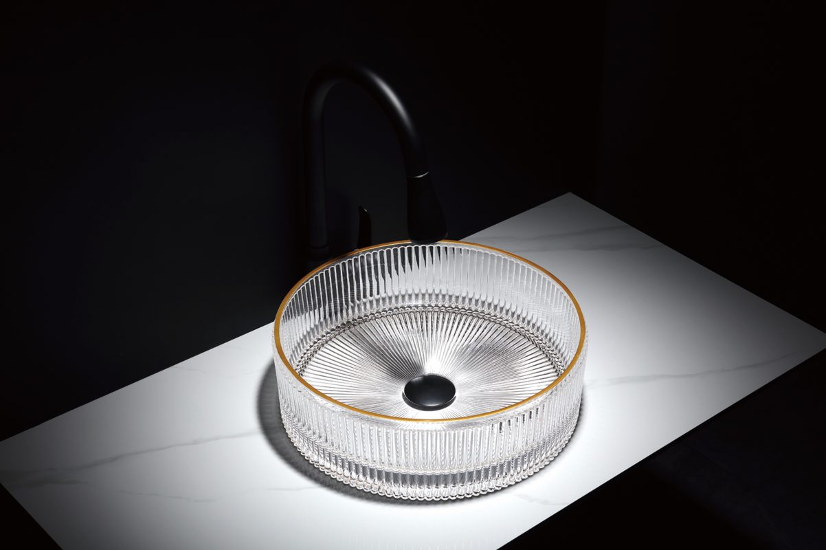 Baterii chiuveta baie, Lavoar rotund din sticlă transparentă cu margine aurie Trendy’s – Design elegant, Ø400 mm, trendysanitary.ro