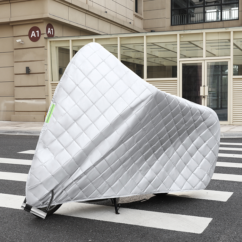 Seturi accesorii baie, Husă termoizolantă pentru motocicletă – argintie, matlasată, impermeabilă, 245×125×105 cm, trendysanitary.ro